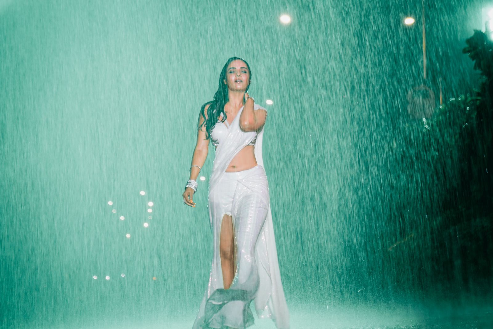 It seems like Jasmin Bhasin is recreating Tip Tip Barsa Pani! Who do you think will star opposite her ?