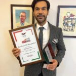 Rajkummar Rao Honoured With Pathbreaking Actor Of The Year At ET Inspiring Indian Awards 2022