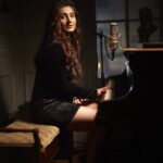 Dhvani Bhanushali out with her next single, a soulful ballad ‘Ek Tarfa’, on Hitz Music!