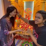 Warina Hussain Gets Brutally Trolled For Ganpati Darshan.