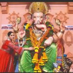 Neeti Mohan's first visit to Andheri Cha Raja post Motherhood.