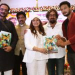 Mahesh Manjrekar, Mahima Chaudhary at the trailer launch of Marathi film 'Raada' produced by Ram Shetty