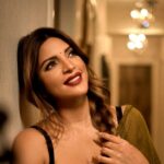 Shama Sikander's 'Tip Tip Barsa Paani' reel is Turning On the heat in this Monsoon Season