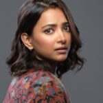 "It was interesting to play a woman who was neither completely good nor irrevocably bad," says Shweta Basu Prasad The actor plays a high-profile journalist in Zee Theatre's new thriller 'Gunehgaar' Multi-faceted actor Shweta Basu Prasad started young with films like 'Makdee' and 'Iqbal' but her enthusiasm for unusual roles remains unwavering to date. In recent times, apart from her work in cinema and web shows, she has also taken up clutter-breaking projects like Zee Theatres’ teleplay, ‘Kusum Manohar Lele’, and 'Gudiya Ki Shaadi.' She now appears in Zee Theatre's new cliff-hanger 'Gunehgaar' that is available across top DTH platforms. Explaining why she enjoyed being a part of this unusual story, she says, "Mrinalini is not easy to read and that is what I found intriguing about her. Beyond the veneer of a confident, successful journalist, she is ambiguous in a lot of ways. It was really interesting to play a woman who is neither completely good nor irrevocably bad." Shweta found the progression of the story and her character very engrossing and says, "The story begins when Mrinalini comes to a stranger's house hoping to get a scoop and then begins to suspect that the host may have some nefarious design on his mind. For me, the ebb and flow of conversations between the characters was the crux of the play because how the three of us react to each other, reveals the story bit by bit. During rehearsals, it was very important to get the tone of voice, body language, and reactions right and Gajraj sir, Sumeet and I really worked hard to make the long shots appear seamless." 'Gunehgaar' is a psychological mystery and a study of cause and effect as well as crime and punishment. Directed by Akarsh Khurana. Watch it on Tata Play Theatre, Dish Tv & D2H Rangmanch, and Airtel Theatre.