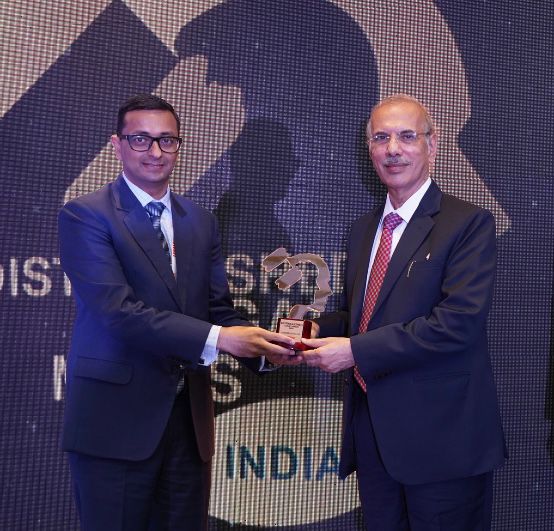 Celebrity lawyer Zameer Nathani awarded Distinguished Legal Minds of India honour by Justice Mohit Shah, Fmr. Chief Justice, Bombay High Court