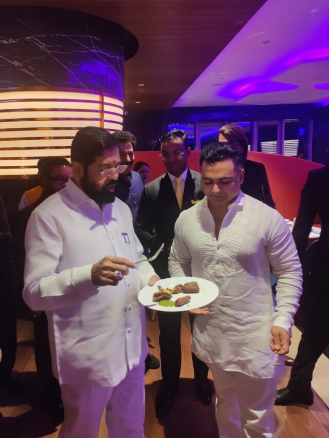 Will the next IPL be in Thane? Eknath Shinde, Hon CM MH feels so as he  inaugurates Sachiin Joshi’s first 5 Star Hotel “Planet Hollywood” in Thane. Relished Chicken Malai tikka and Kababs