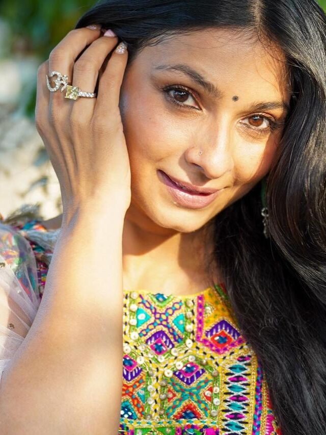 Tanishaa Mukerji Sends A Message on Children’s Day To the Children of India Stressing On the need for India to become Carbon Neutral