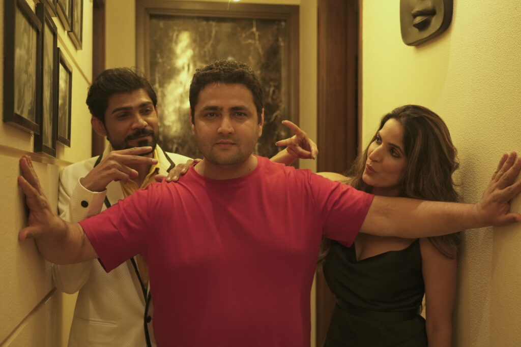 Snowfall releasing on Dec 25 featuring Qaseem Haider Qaseem, Piyu Chouhan is directed by Dinesh Soi. 3 DSC05837