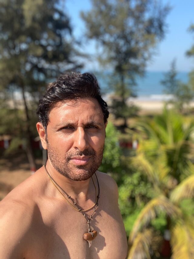 We have heard Actor and Founder of Pro Panja League, Parvin Dabas is ready to welcome 2023 with some Scuba Diving and Mandir Darshan after finishing a hectic schedule for a new OTT show.