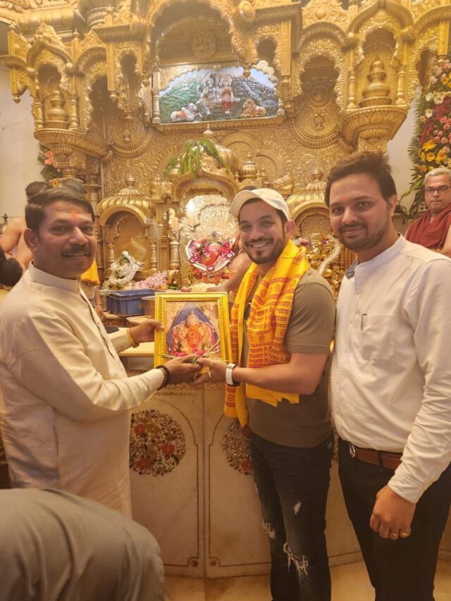 Arjun Bijlani makes sure to take Bappa’s blessings in the New Year!
