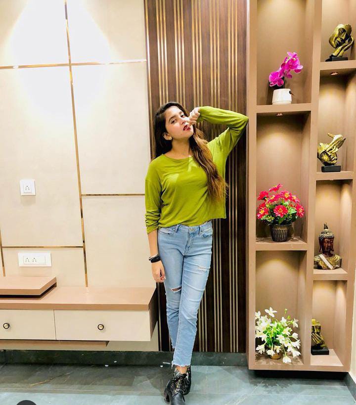 See Actress Varsha Rajput in a new Sexy look