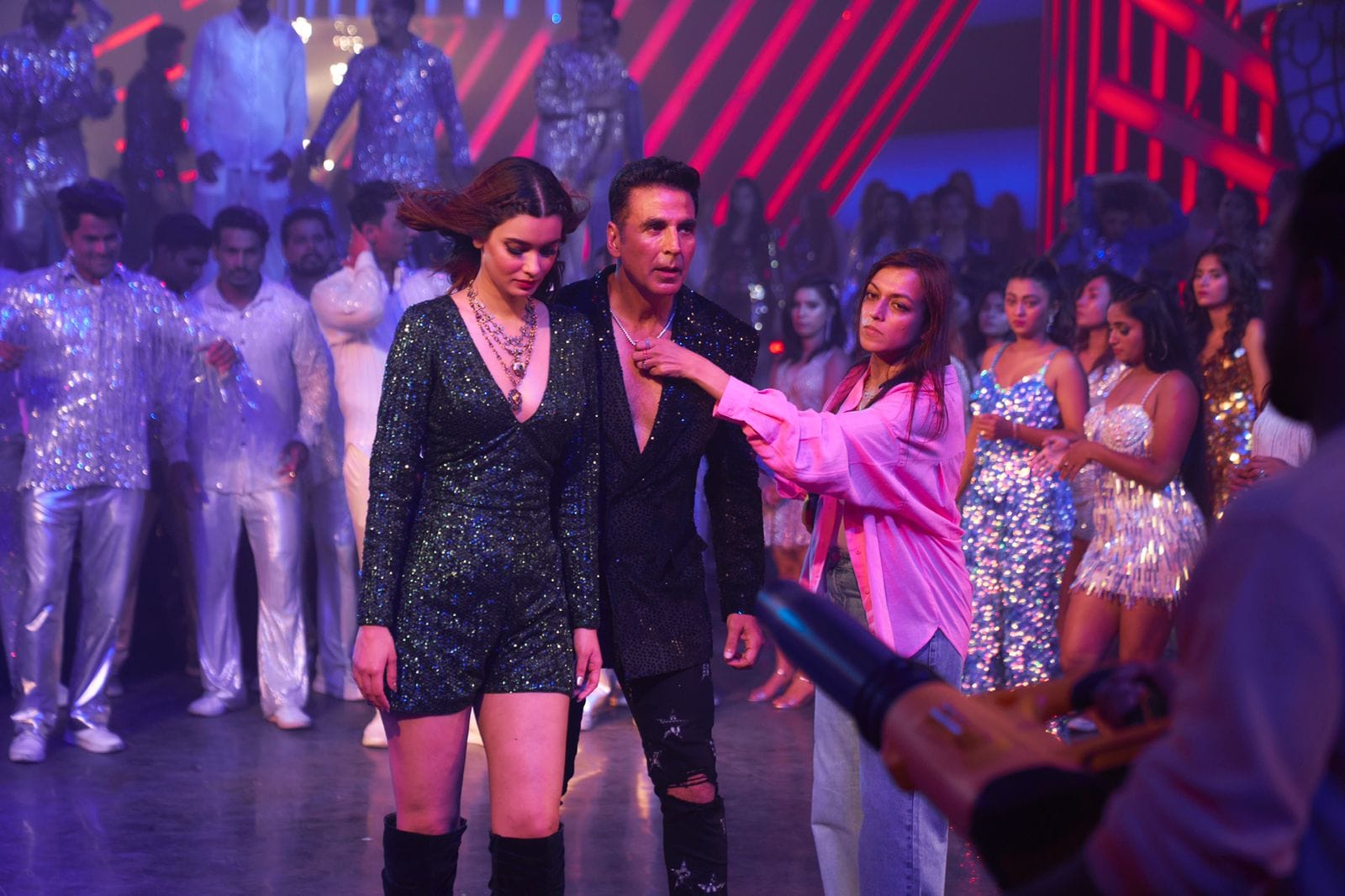 From styling stalwarts like Khiladi Akshay Kumar to Thalapathy Vijay, meet Komal Shahani, who talks about her working experience!