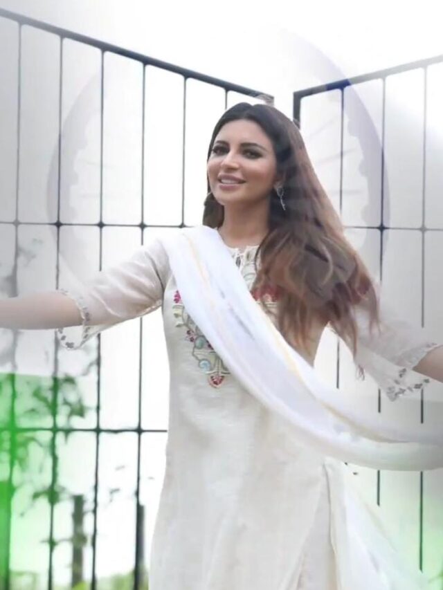 Shama Sikander Recalls Watching the parade on TV every year on Republic Day
