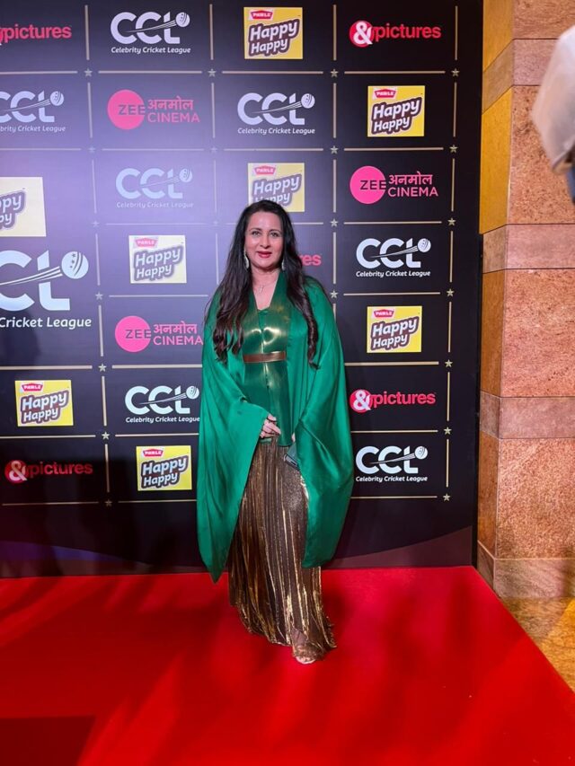 Madhoo and Poonam Dhillon glam up CCL launch!