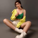 Elnaaz Nourozi Gives A strong Performance in her new Ad Opposite Akshay Kumar