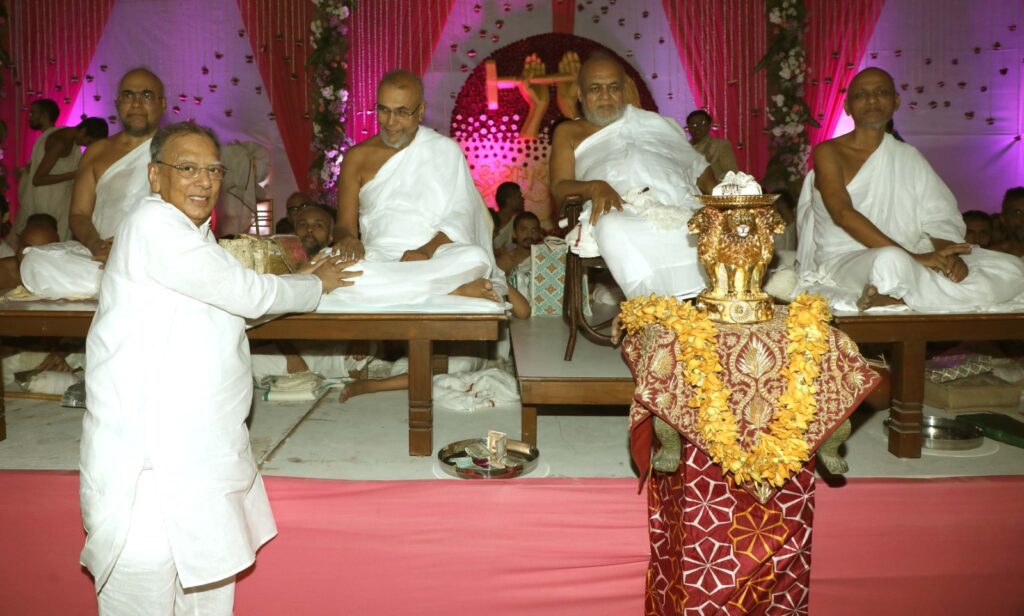For the First Time in Maharashtra, 59 Mumukshus Receive Auspicious Jain Diksha Muhurat; Over 5,000 Devotees Attend 6 WhatsApp Image 2025 11 26 at 22.53.26 4358d8fb