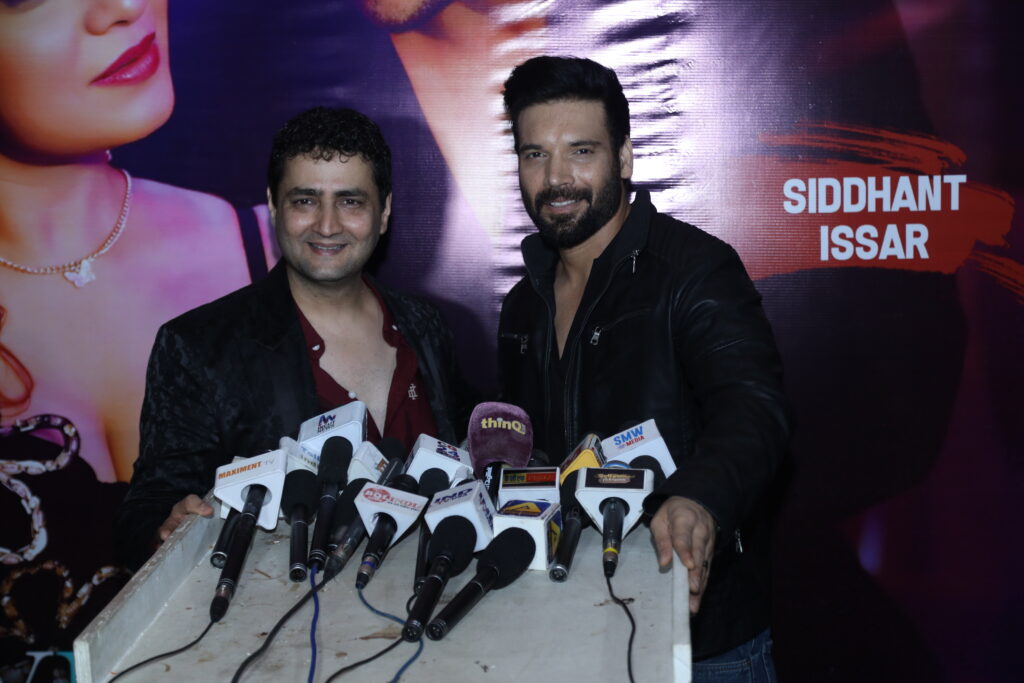 'Eyeliner’ starring Vani Vashishthh & Siddhant Issar, directed by Dinesh Soi, proves a big hit 3 Pic 6